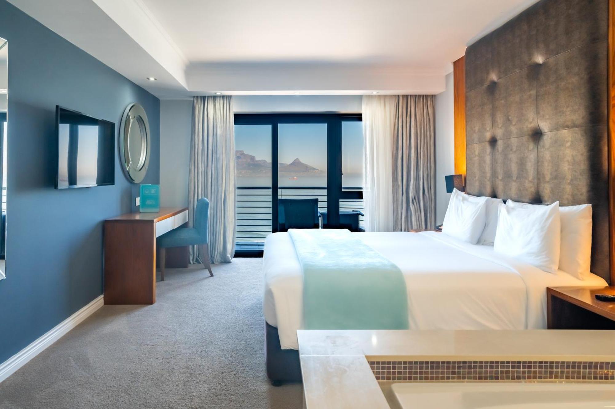 Blaauwberg Beach Hotel Bloubergstrand Exteriör bild