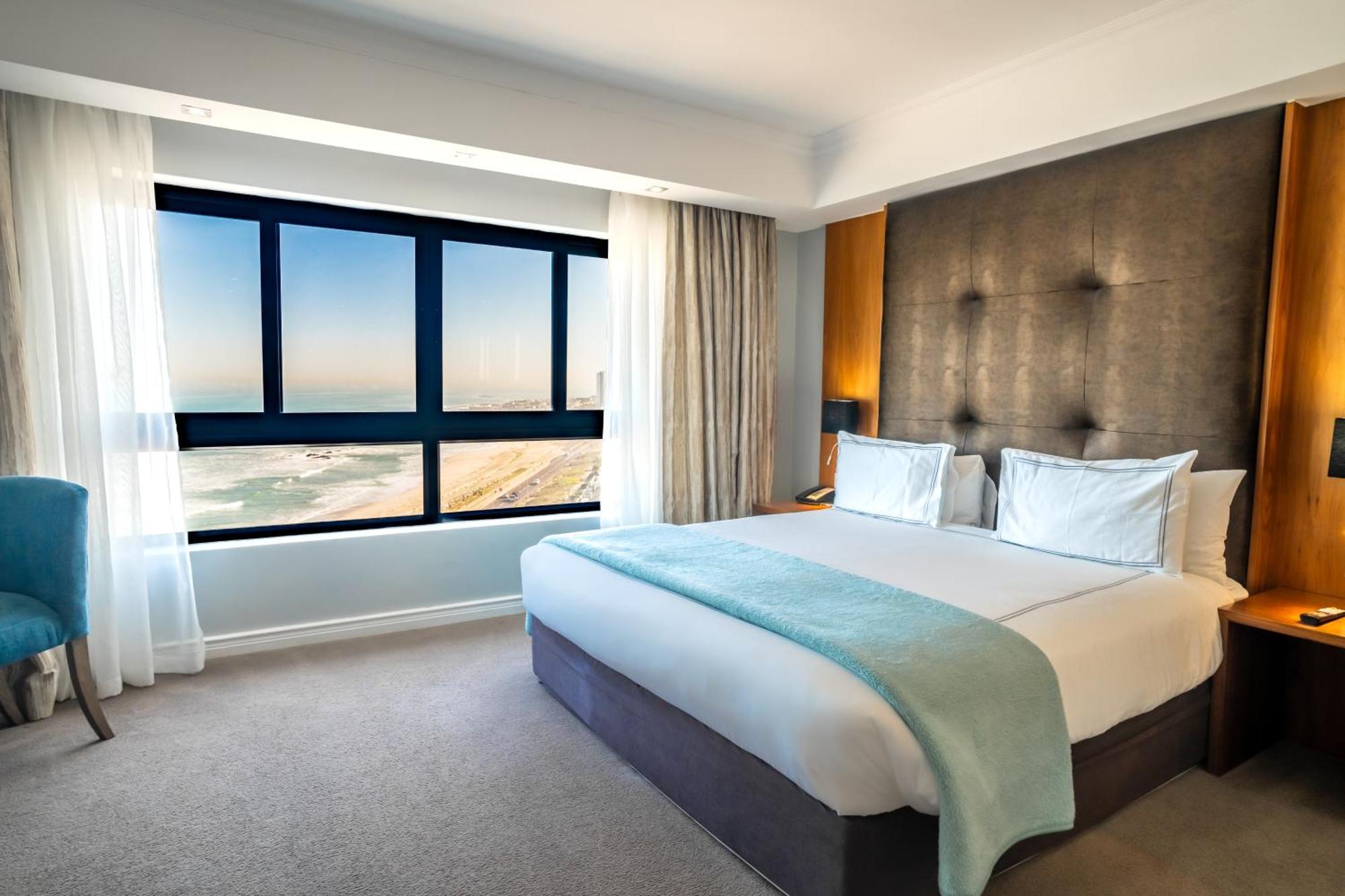 Blaauwberg Beach Hotel Bloubergstrand Exteriör bild