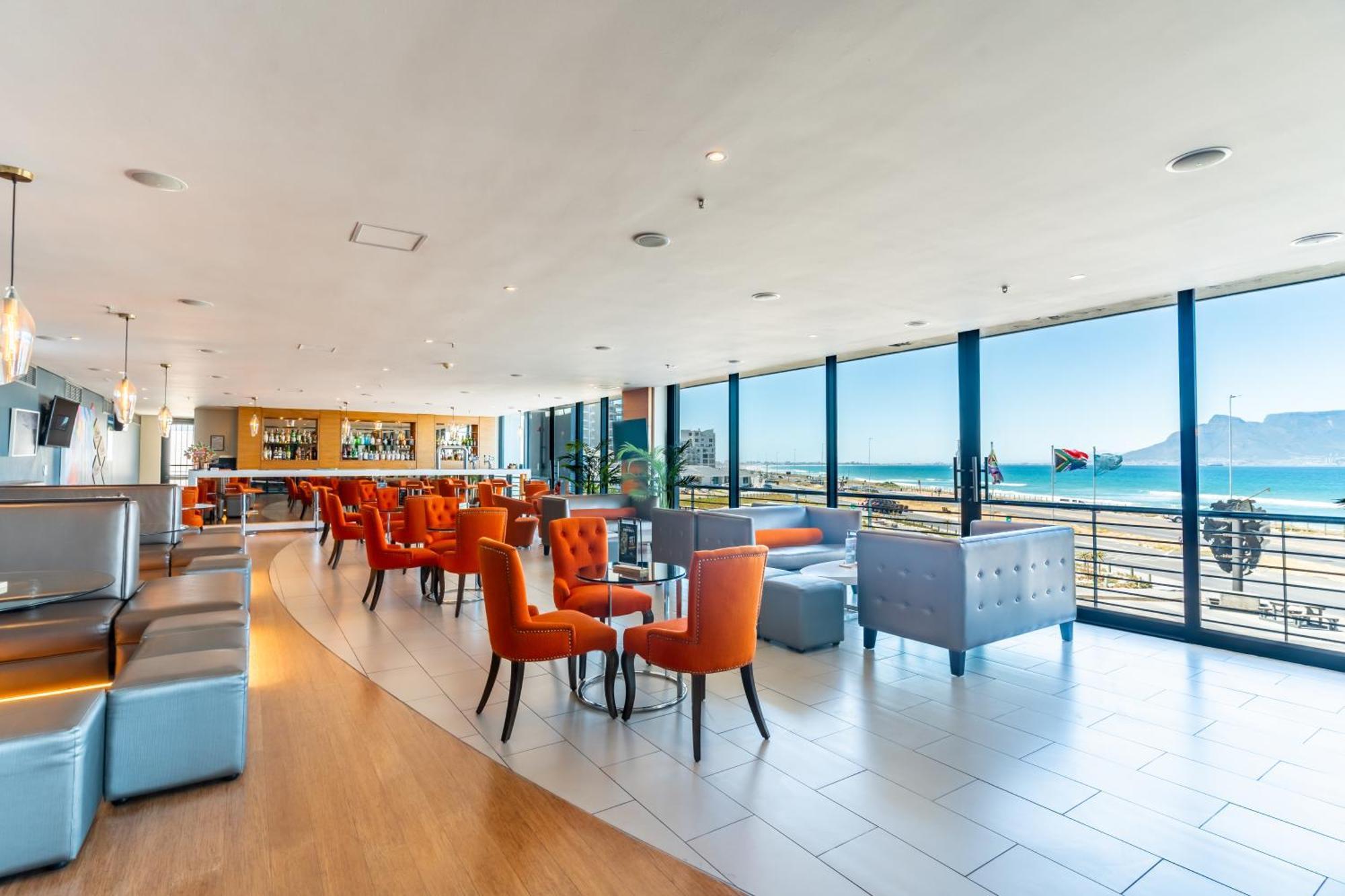Blaauwberg Beach Hotel Bloubergstrand Exteriör bild